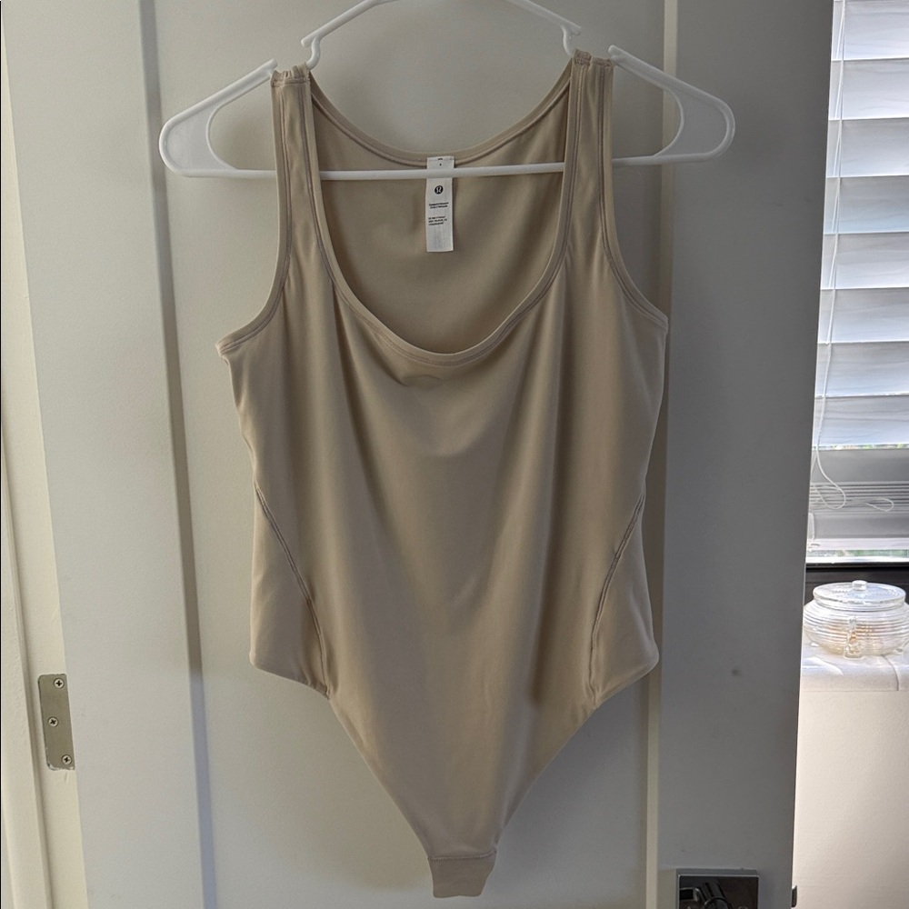 NWOT lululemon athletica Bodysuit